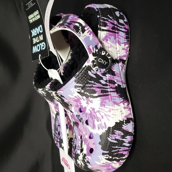 Capelli of New York NWT Glow in the Dark Faux Fur Lined Slip-on Clogs - Picture 4 of 7